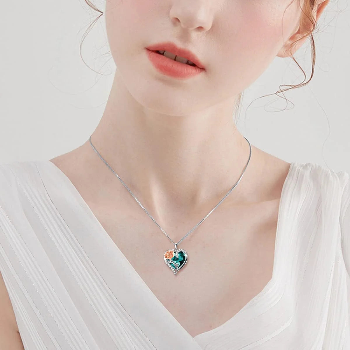 Sterling Silver Rose Flower Pendant Sapphire Necklace with Heart Crystal September Birthstone Pendant Jewelry